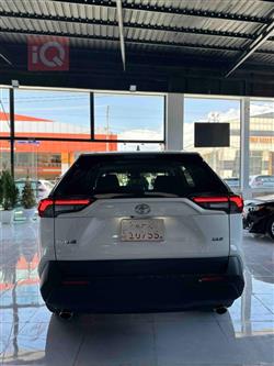 تۆیۆتا ڕاڤ 4